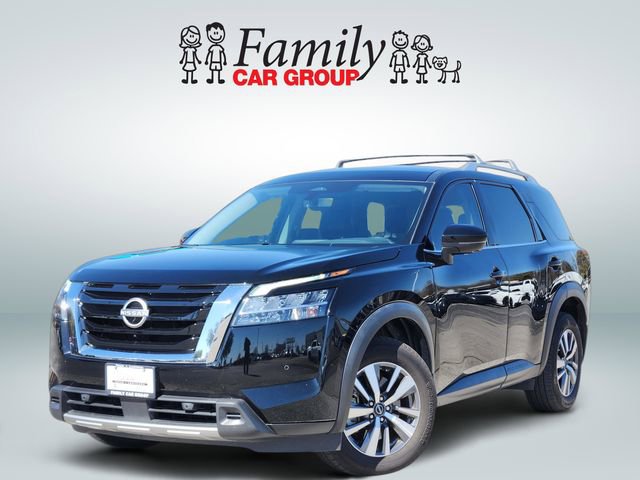 Used 2024 Nissan Pathfinder SL image 1