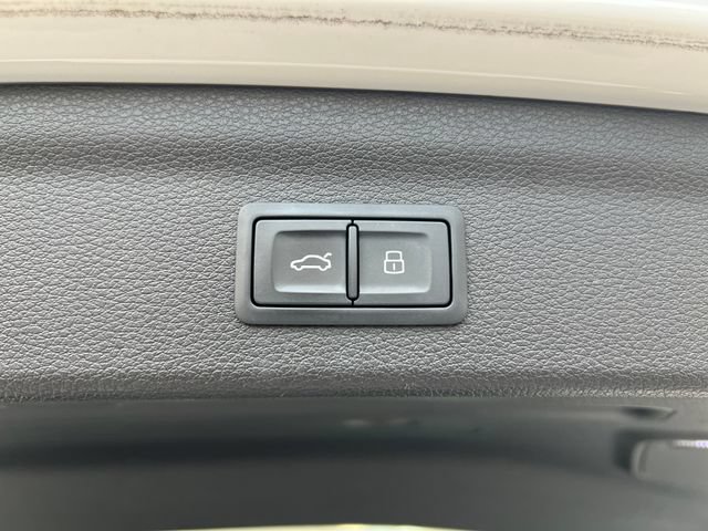 Used 2022 Audi Q3 2.0T Premium AWD/4WD image 23
