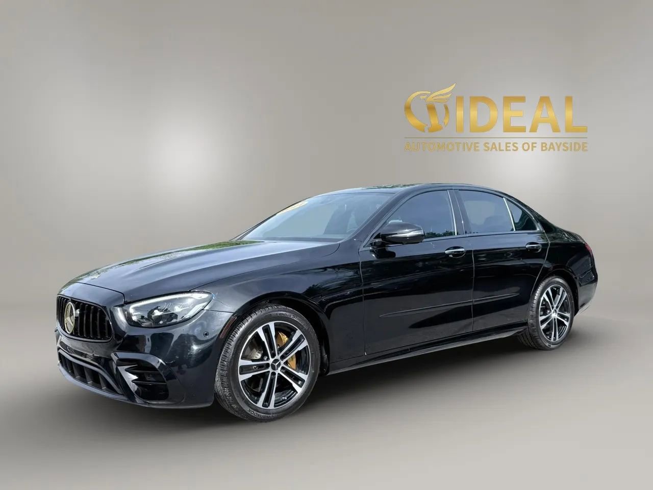 Used 2021 Mercedes-Benz E 350 4MATIC Sedan image 3