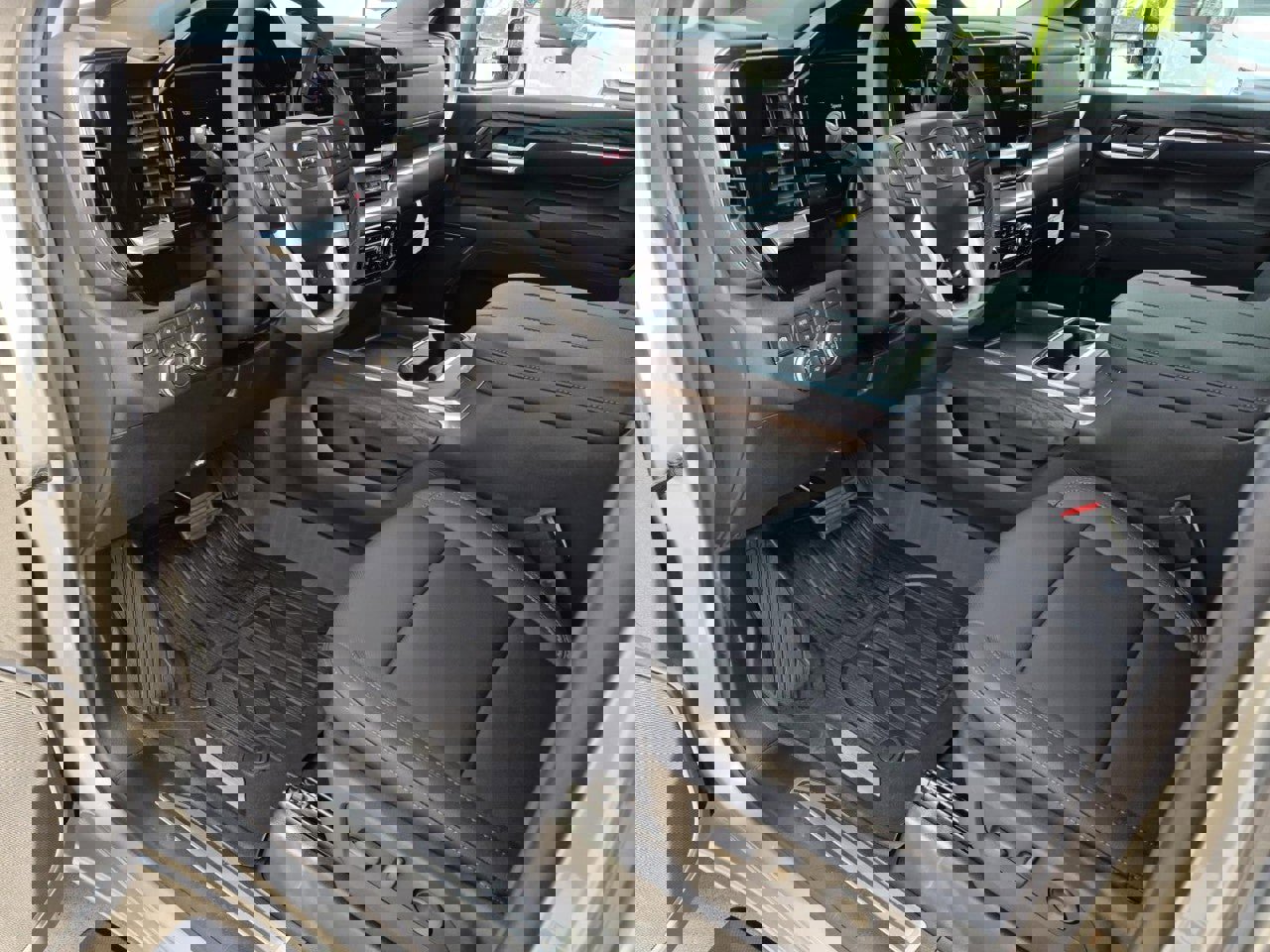 New 2026 GMC Sierra 3500 SLT w/ Texas SLT Premium Package AWD/4WD image 9