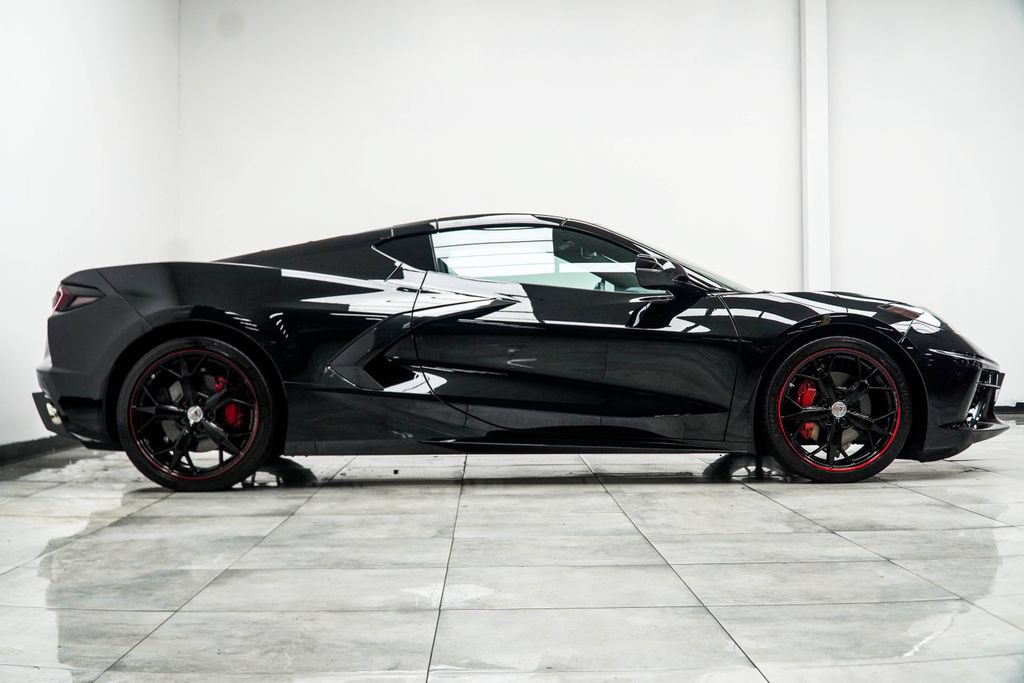 Used 2022 Chevrolet Corvette Stingray Coupe w/ 1LT RWD image 7
