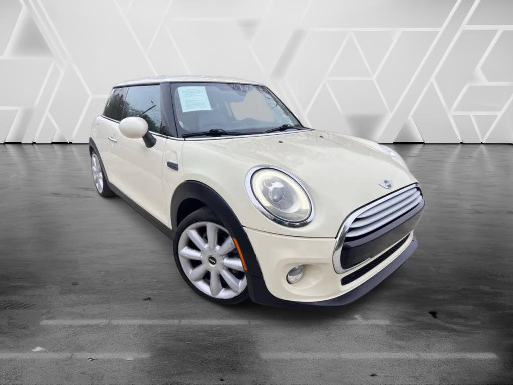 Used 2015 MINI Cooper 2-Door Hardtop image 2