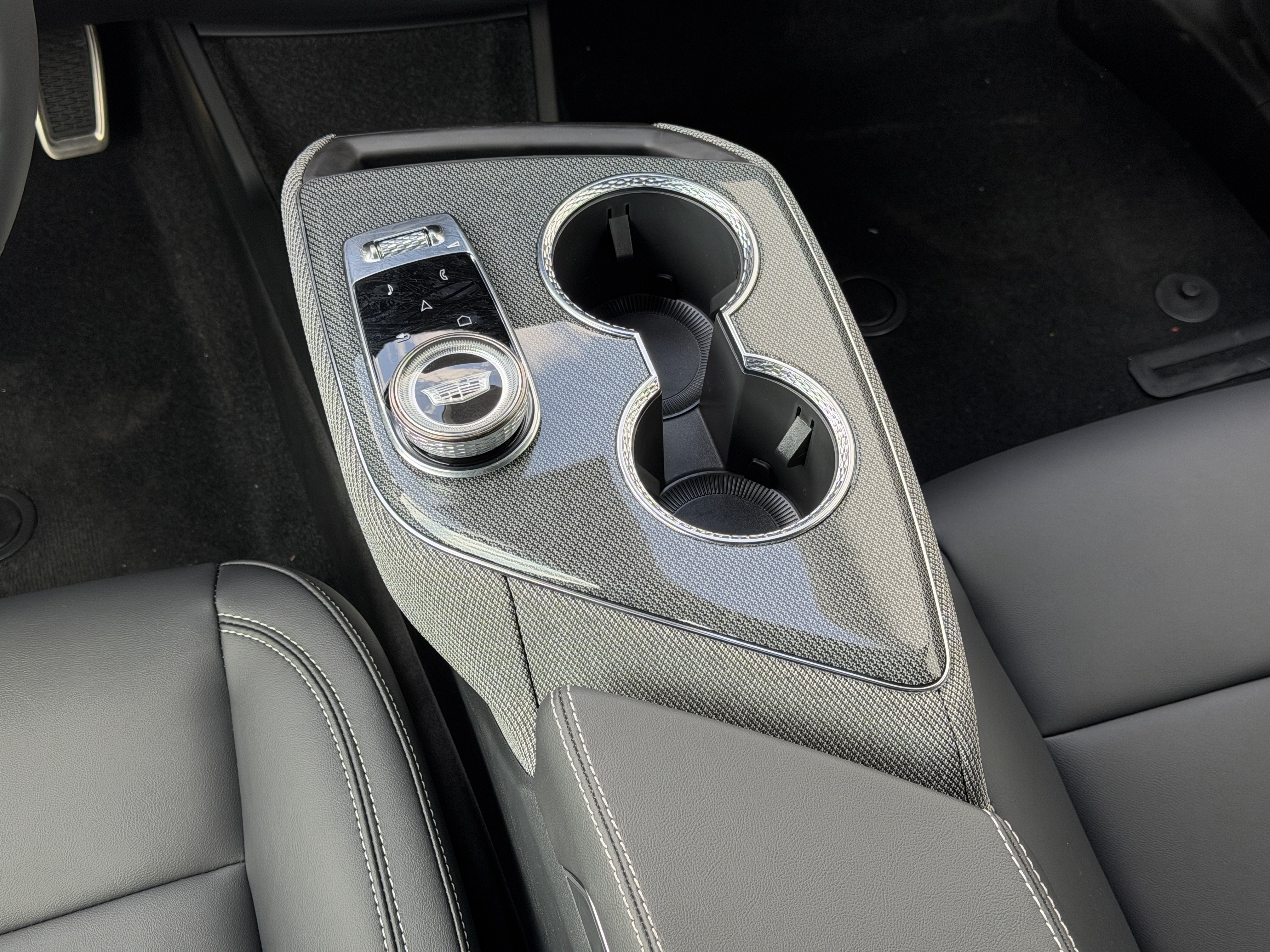 New 2027 Cadillac Optiq Luxury AWD/4WD image 15