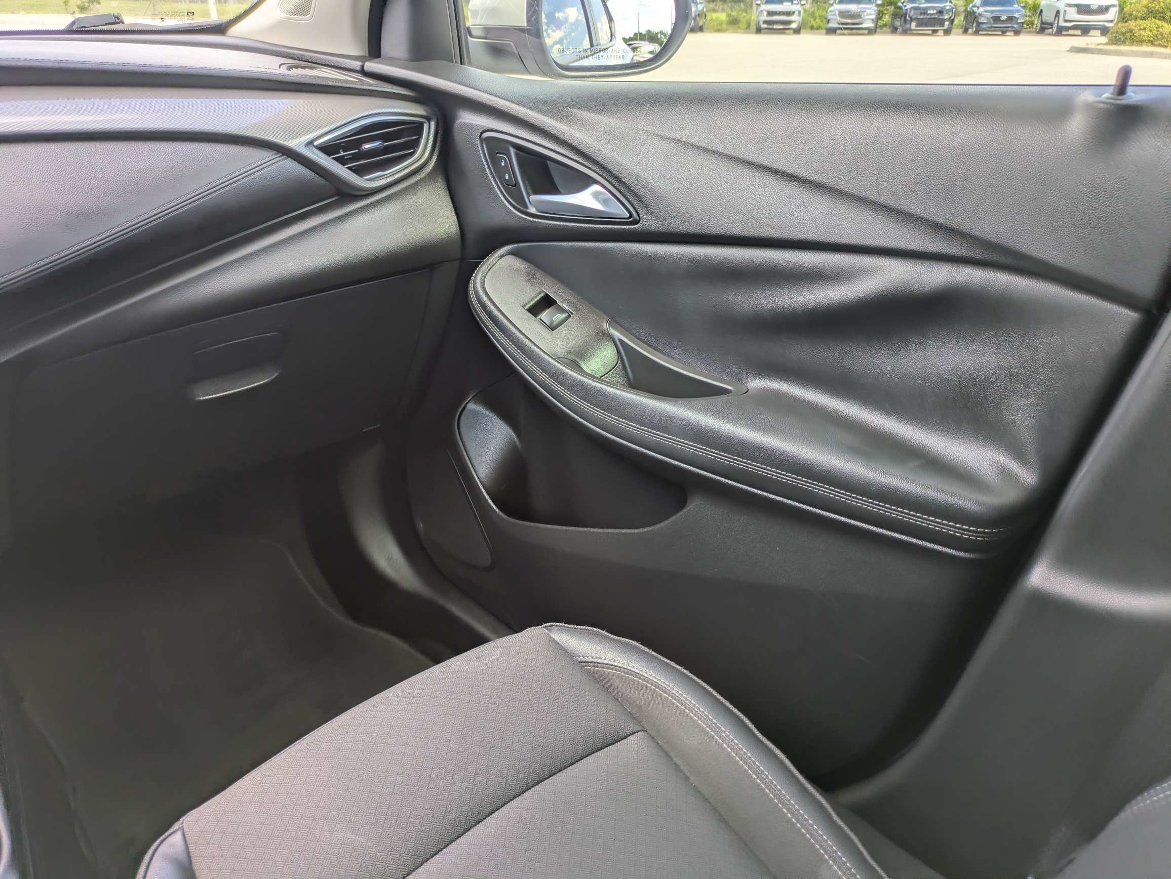 Used 2020 Buick Encore GX Select w/ Experience Buick Package FWD image 17
