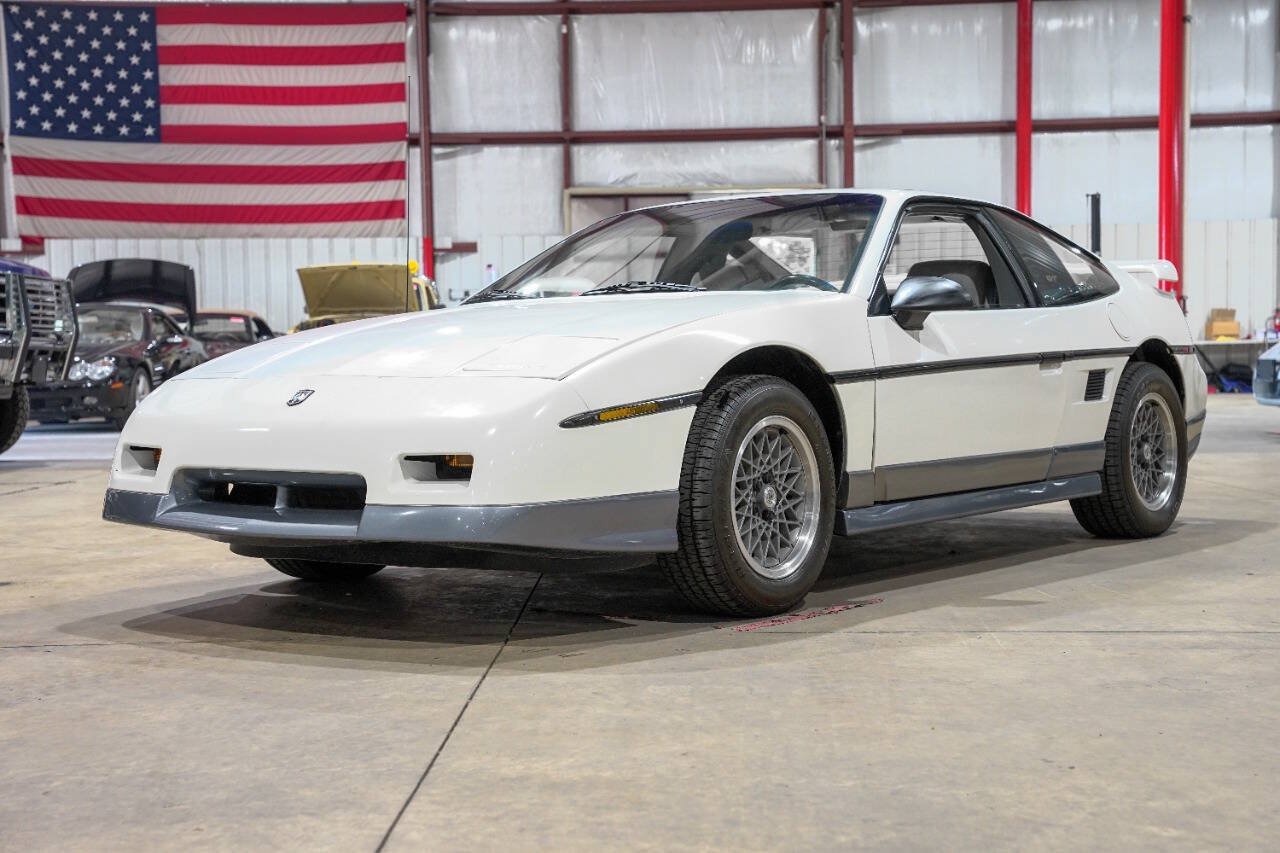 Used 1987 Pontiac Fiero GT RWD image 1