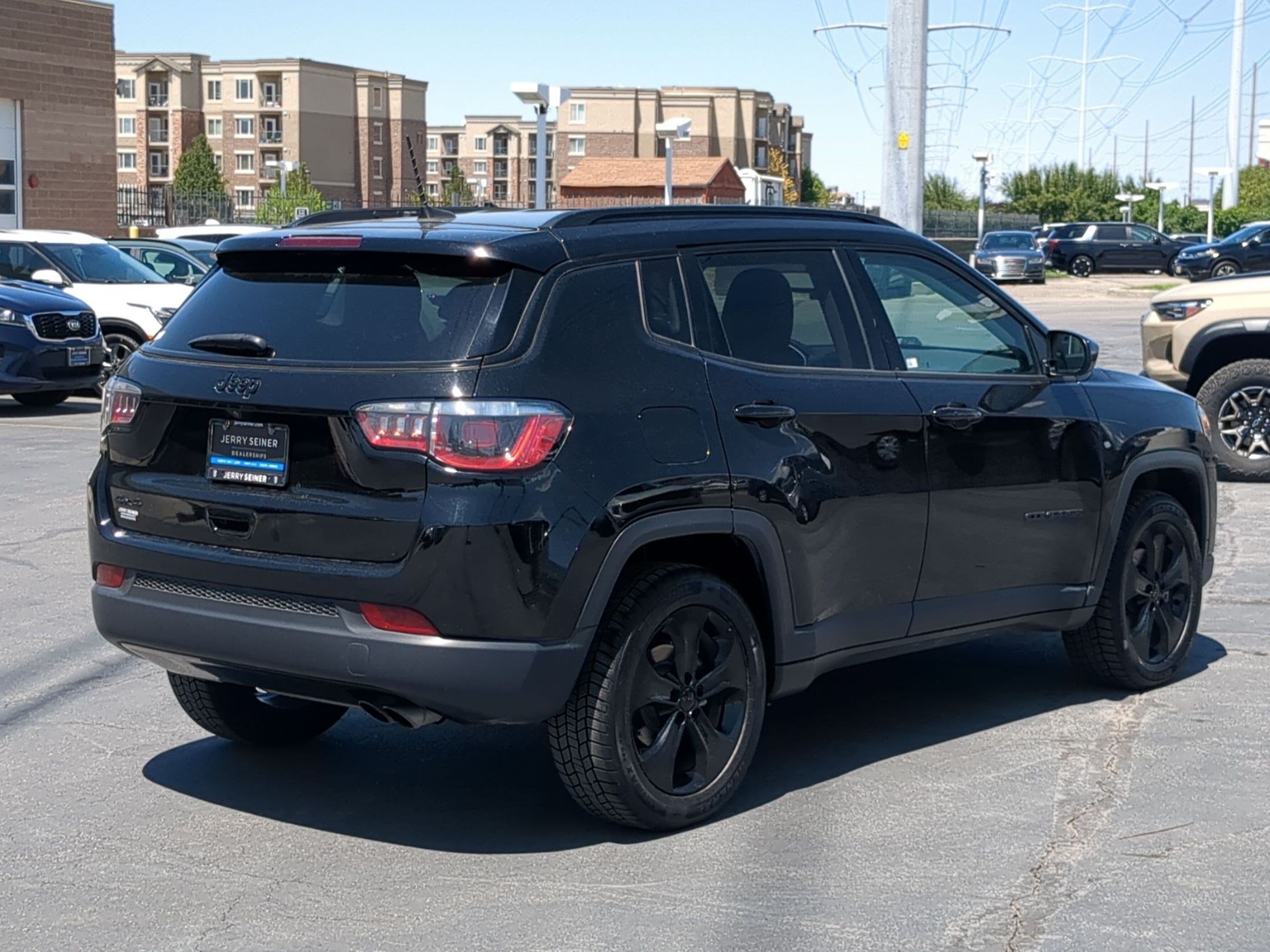 Used 2020 Jeep Compass Latitude AWD/4WD image 6