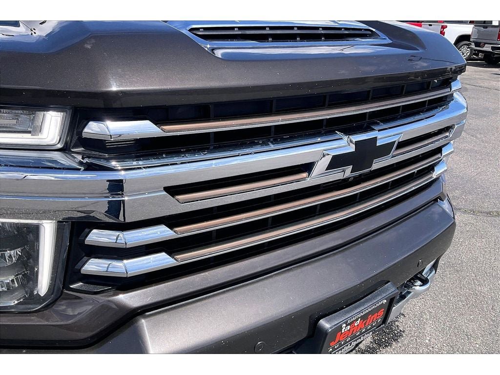 Used 2021 Chevrolet Silverado 3500 High Country w/ Z71 Off-Road Package AWD/4WD image 32