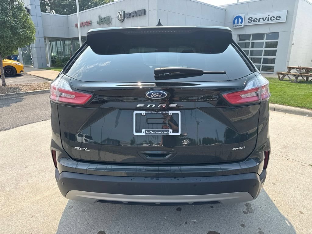 Used 2024 Ford Edge SEL w/ Convenience Package AWD/4WD image 6