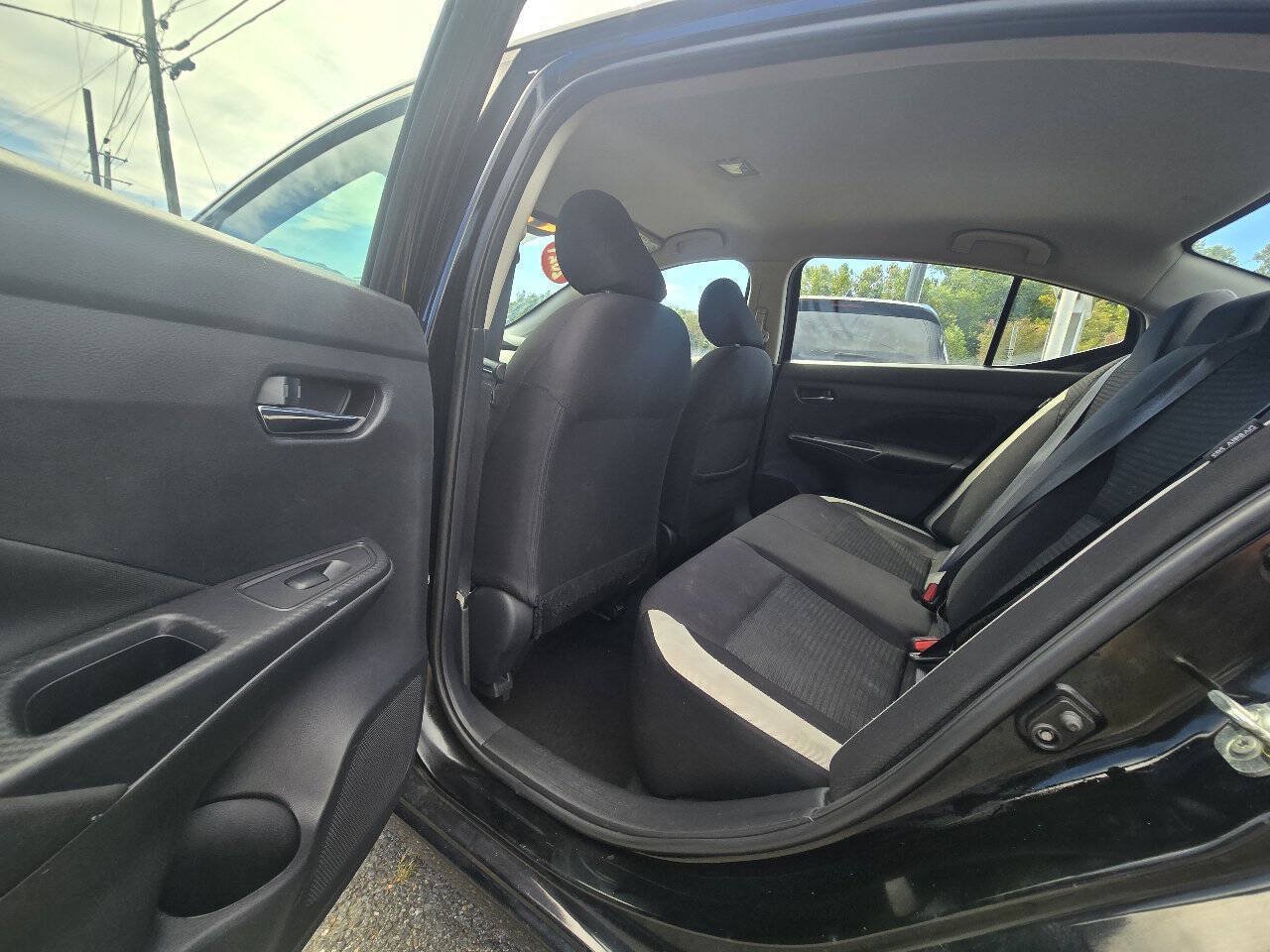 Used 2021 Nissan Versa SV FWD image 20