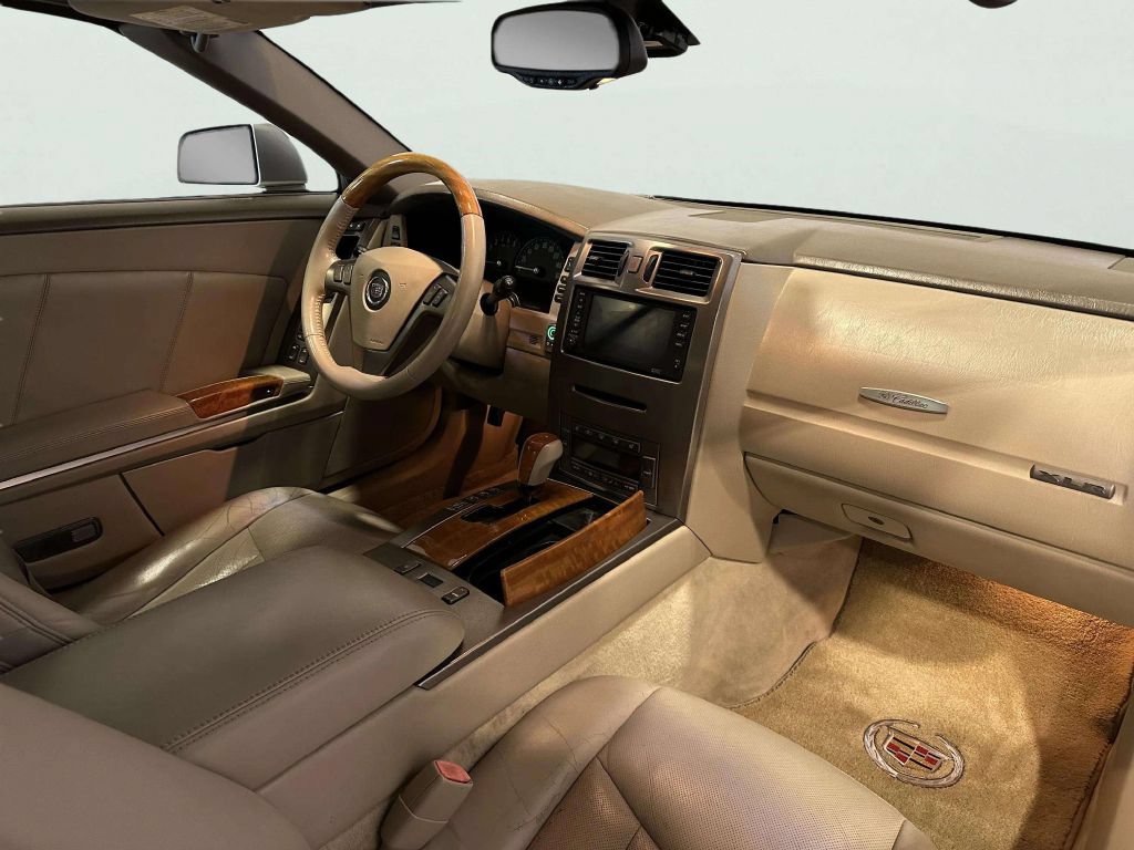 Used 2004 Cadillac XLR RWD image 21
