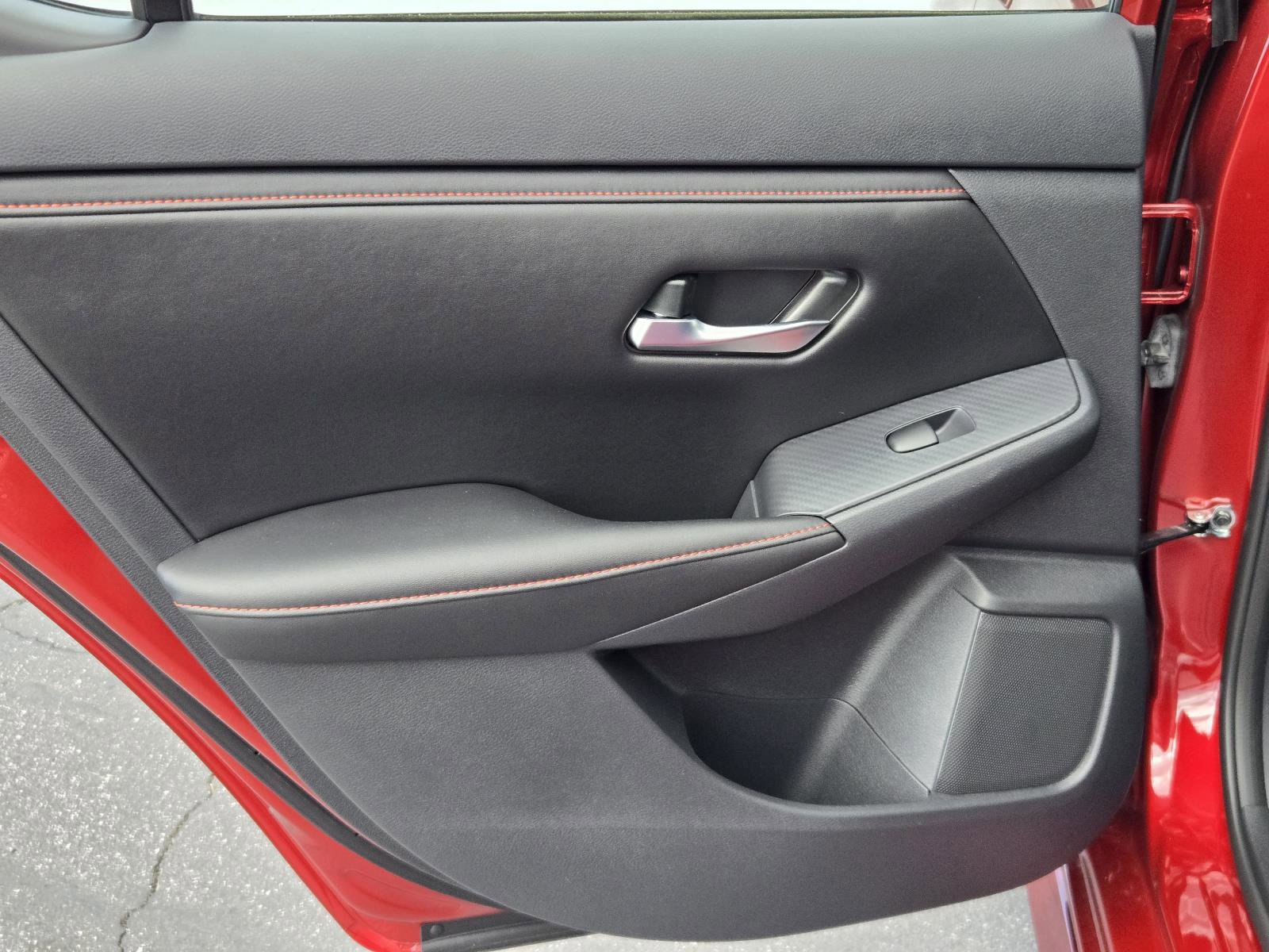 Used 2025 Nissan Sentra SR FWD image 24