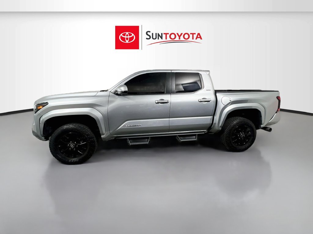 Used 2024 Toyota Tacoma SR5 AWD/4WD image 6