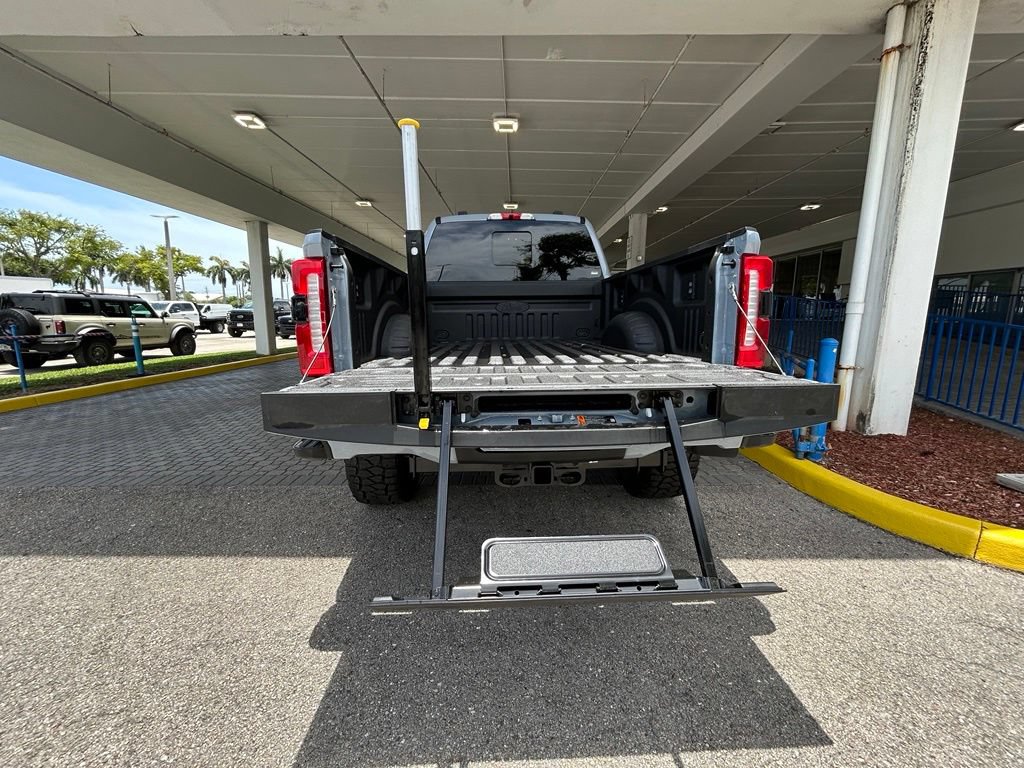 New 2026 Ford F250 Lariat w/ Black Appearance Package AWD/4WD image 33