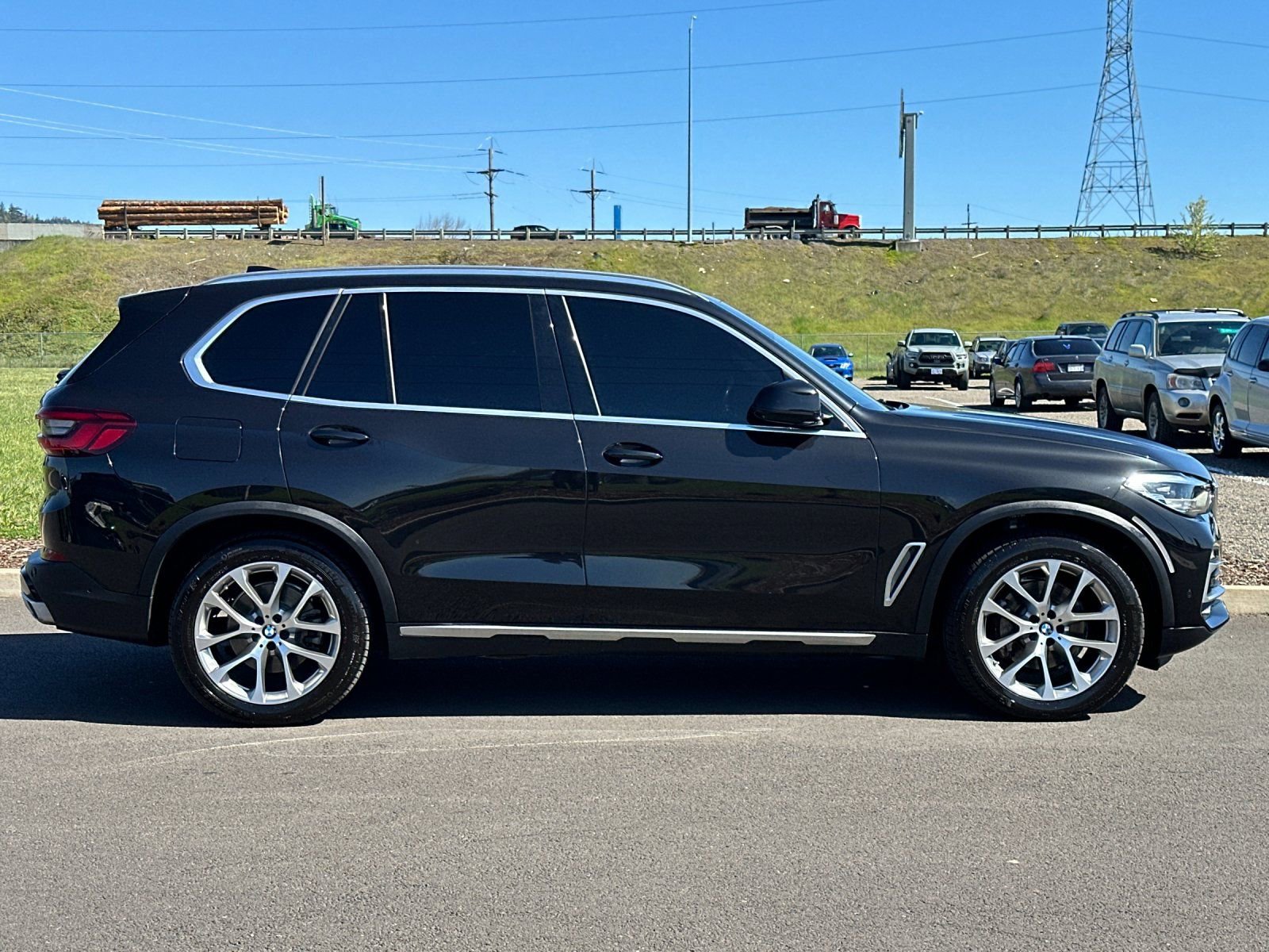 Used 2020 BMW X5 xDrive40i w/ Premium Package image 2