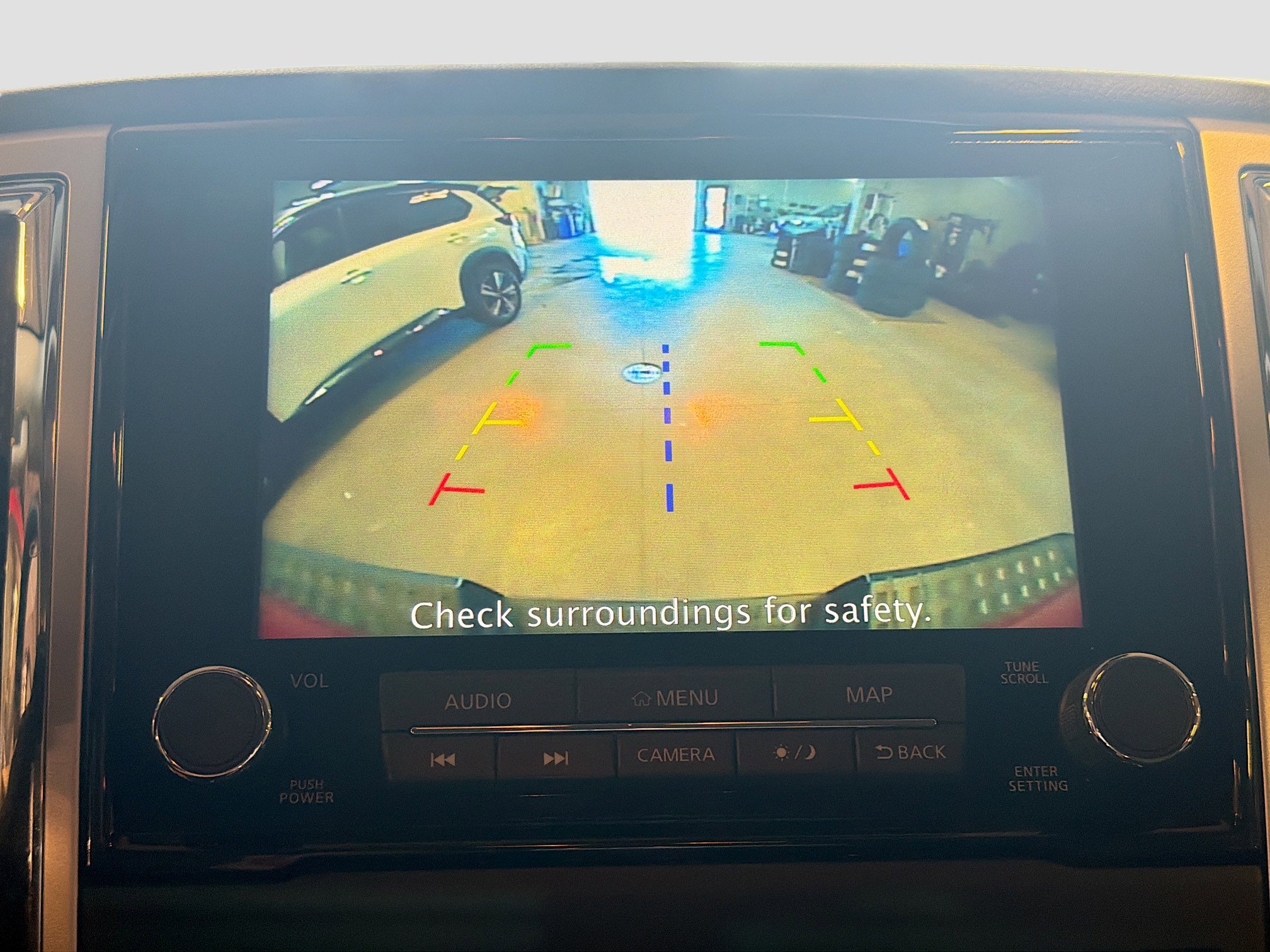 Used 2021 Nissan Titan SV w/ SV Convenience Package image 23