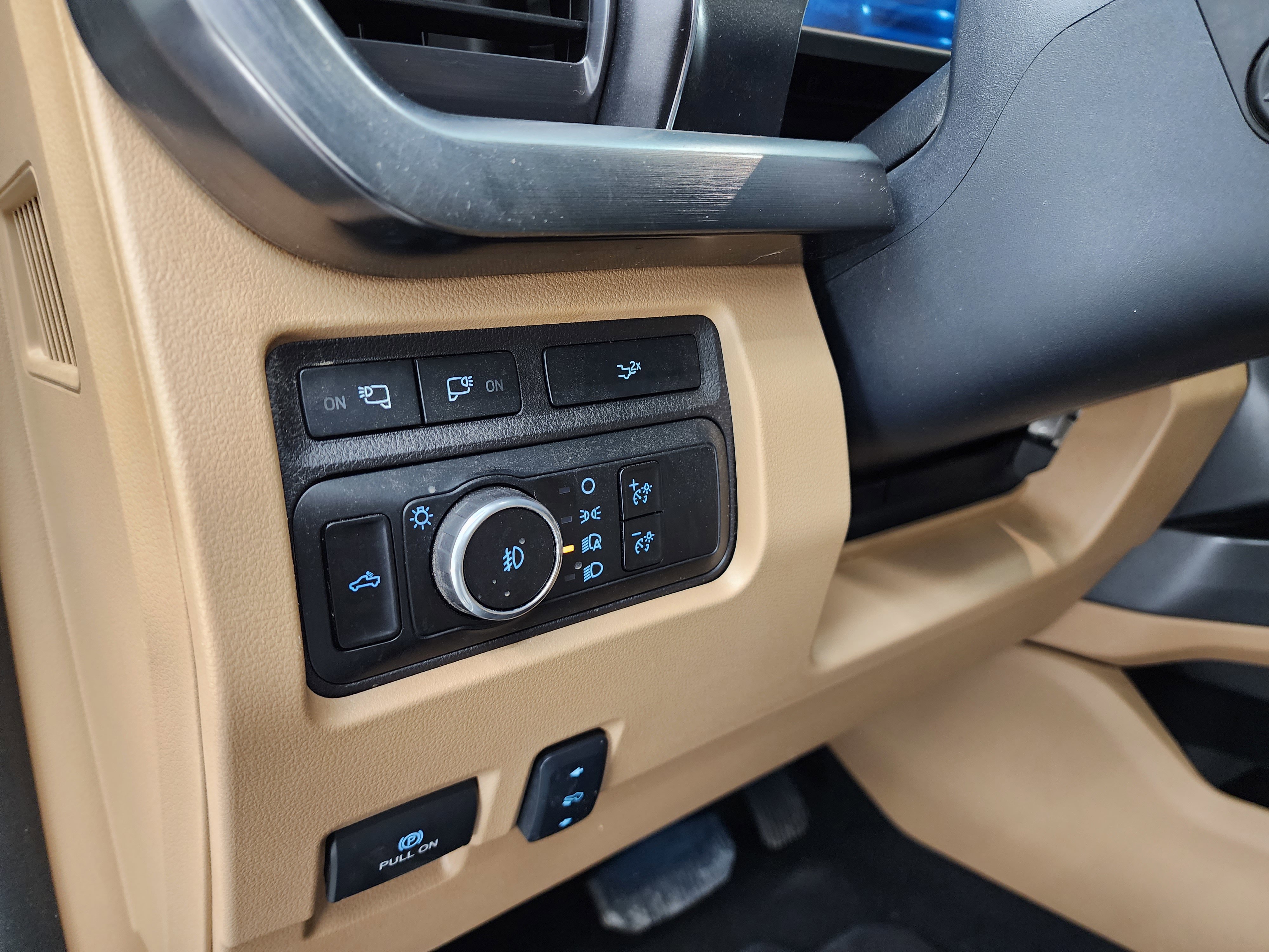 Used 2024 Ford F350 Lariat w/ Lariat Ultimate Package image 45