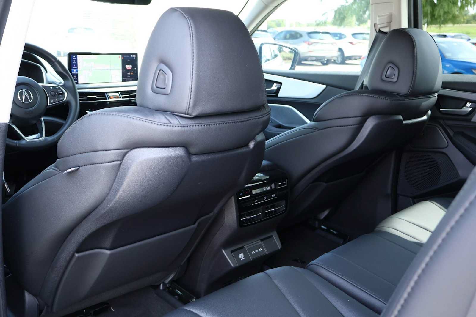 Certified 2025 Acura MDX FWD image 12