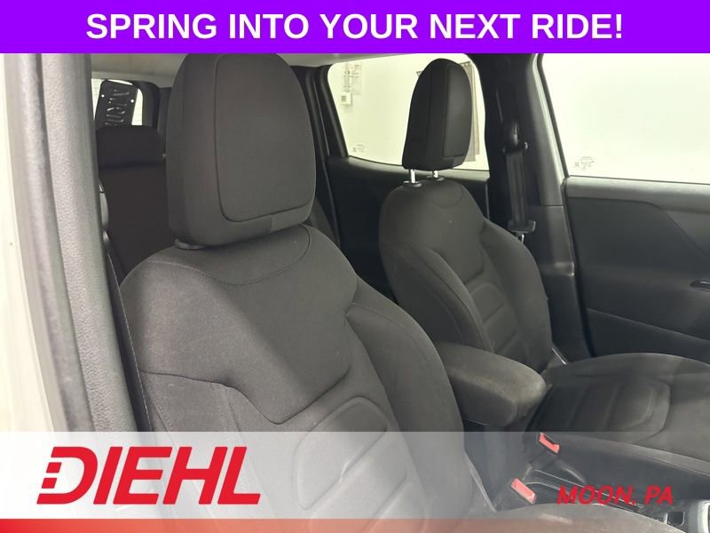 Used 2018 Jeep Renegade Latitude w/ Cold Weather Group AWD/4WD image 12