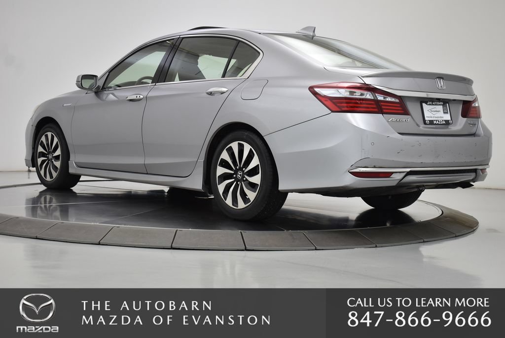 Used 2017 Honda Accord Touring image 18
