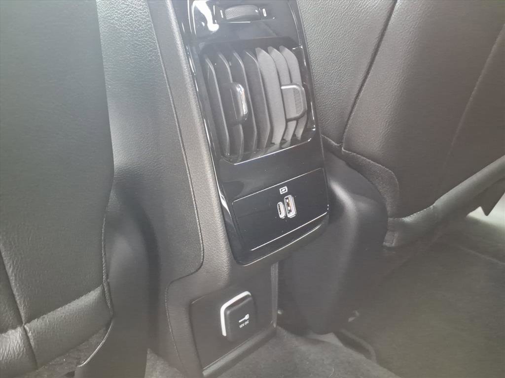 Used 2025 Jeep Compass Limited w/ Elite Group AWD/4WD image 16