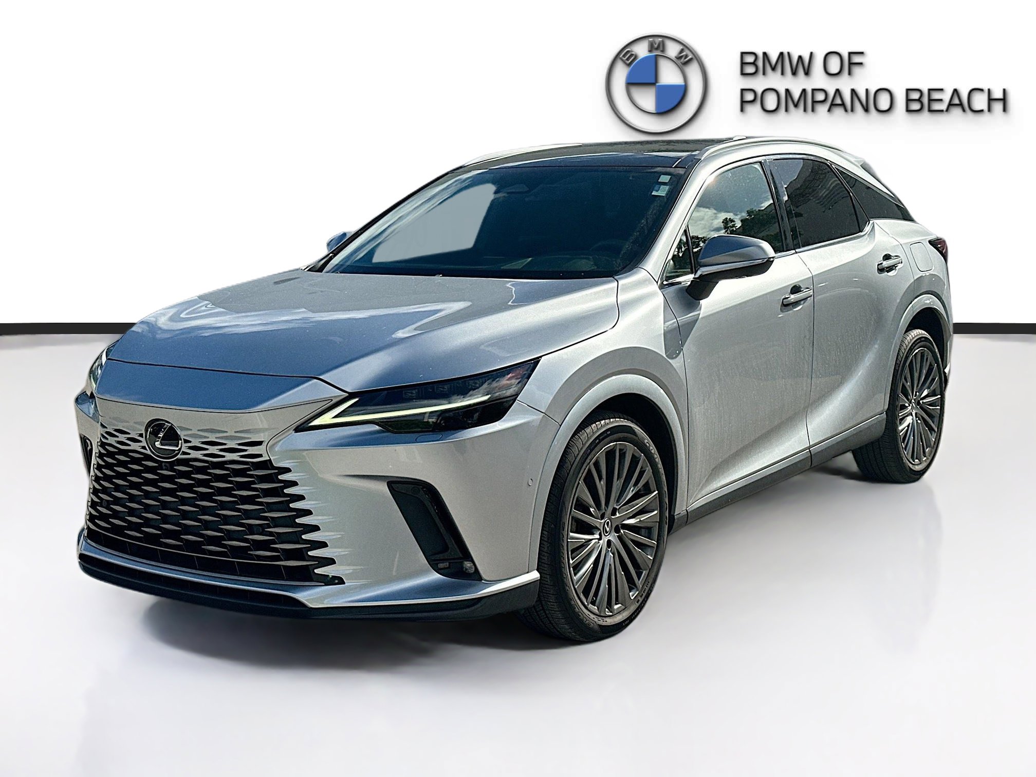 Used 2024 Lexus RX 350 w/ Luxury Package image 3