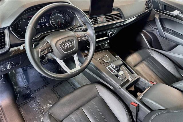 Used 2020 Audi Q5 2.0T Premium w/ Convenience Package AWD/4WD image 9
