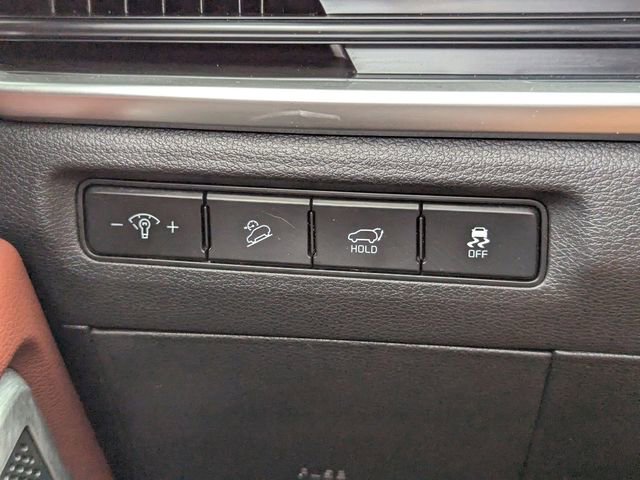 Used 2024 Kia Telluride EX w/ EX Captain's Chair Package image 31