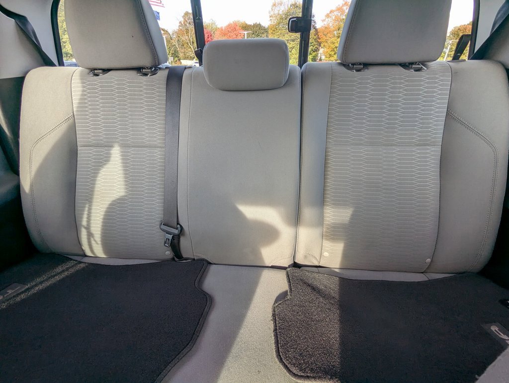 Used 2017 Toyota Tacoma SR image 15