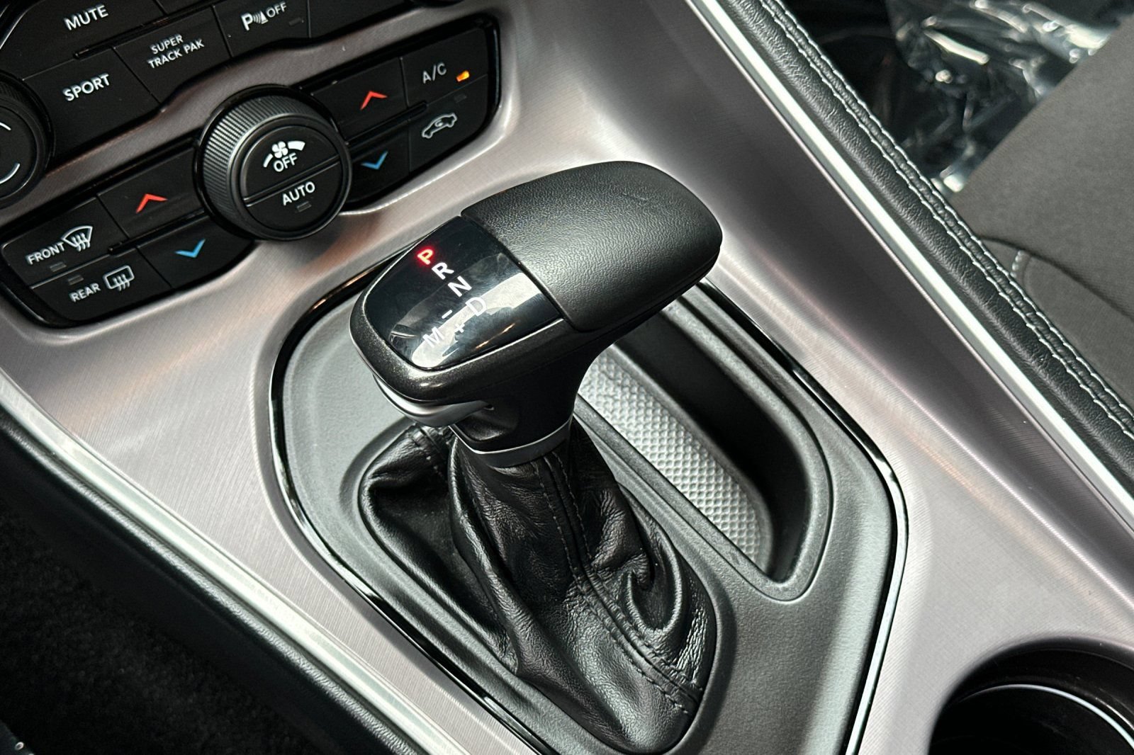 Used 2022 Dodge Challenger R/T RWD image 20