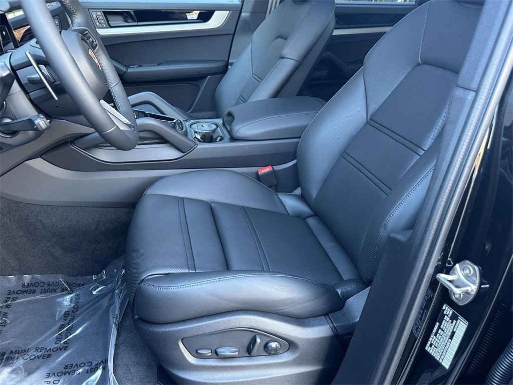 New 2026 Porsche Cayenne S image 5