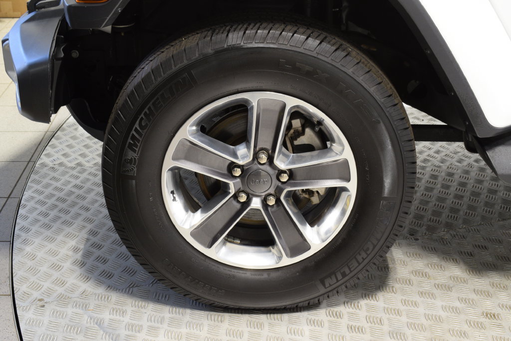 Used 2020 Jeep Wrangler Unlimited Sahara w/ Uconnect 4C Nav & Sound Group AWD/4WD image 36