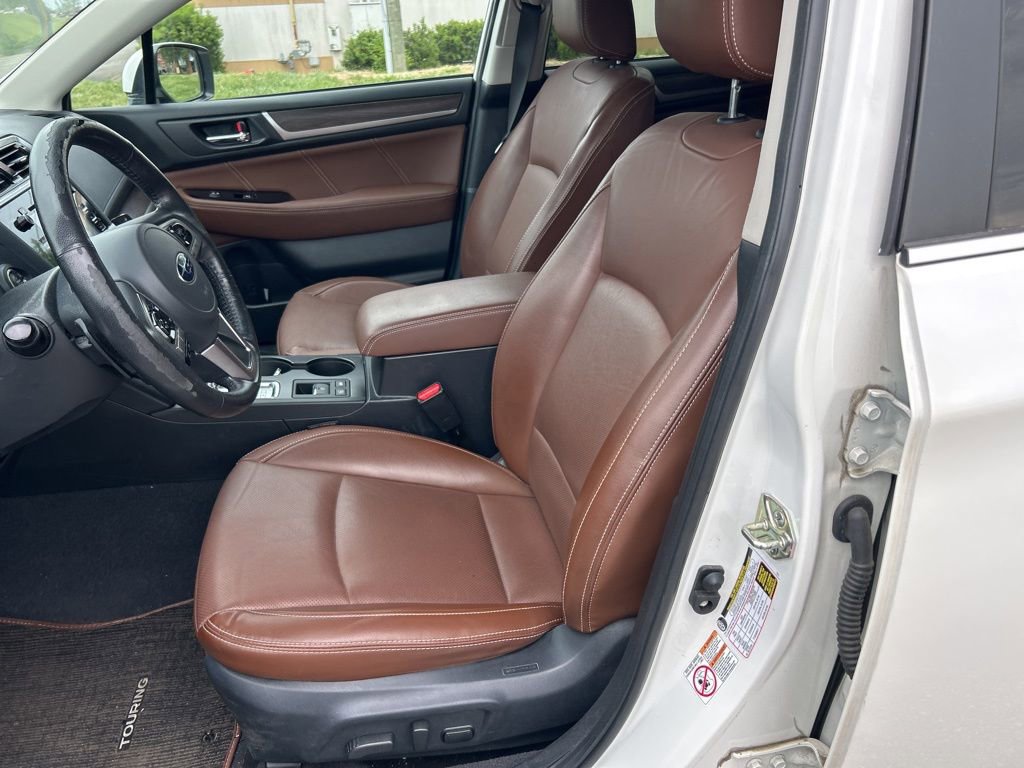 Used 2017 Subaru Outback 2.5i Touring w/ Popular Package #5A image 16