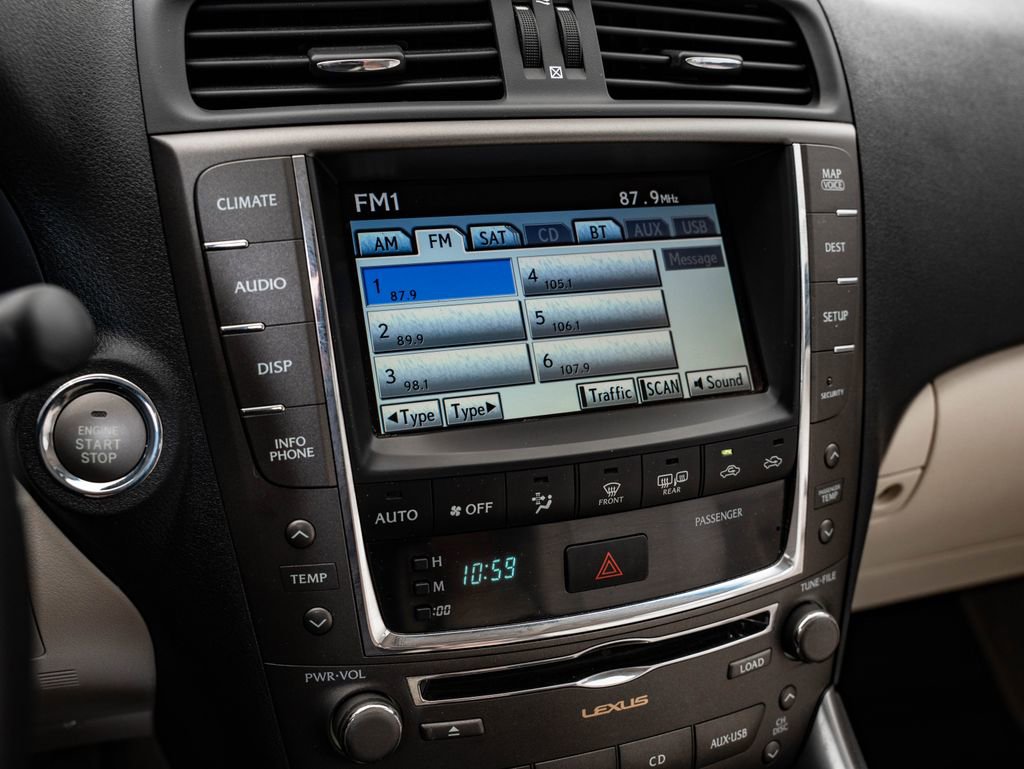 Used 2010 Lexus IS 250C image 36