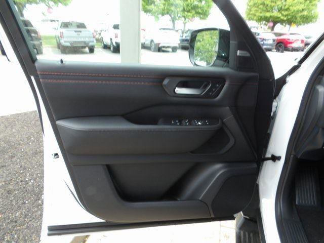 New 2025 Nissan Armada PRO-4X image 19