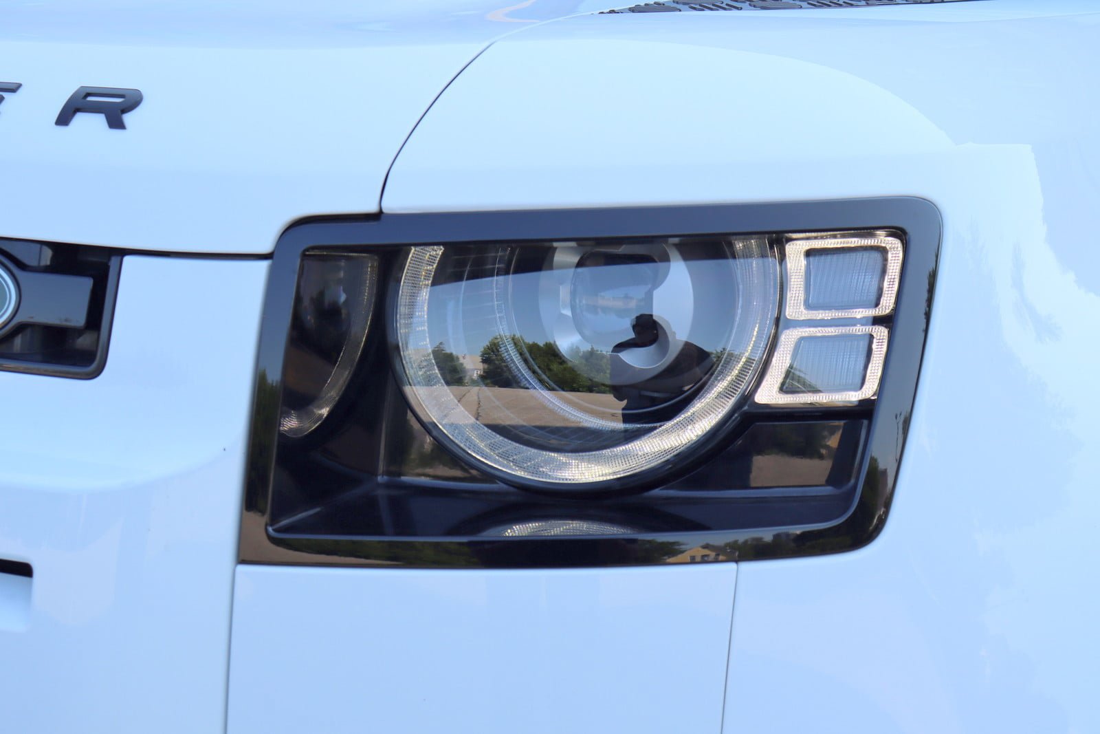 Used 2022 Land Rover Defender 90 X-Dynamic HSE AWD/4WD image 40