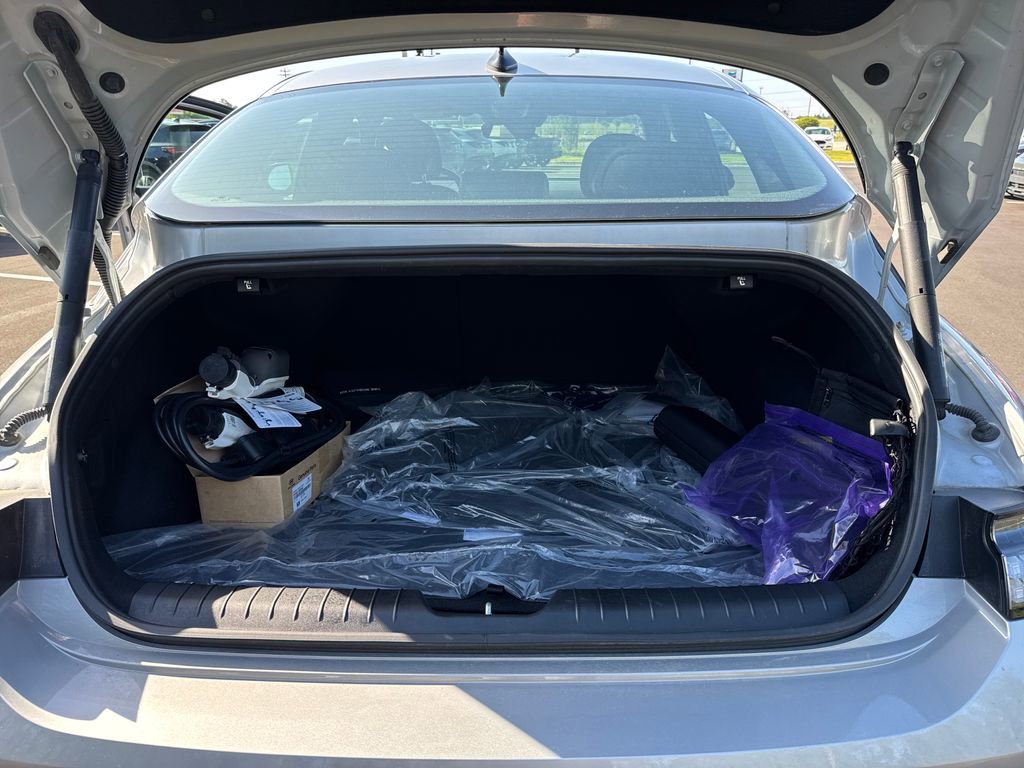 Used 2025 Hyundai Ioniq 6 SEL RWD image 21