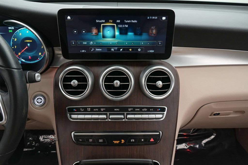 Used 2022 Mercedes-Benz GLC 300 4MATIC image 18