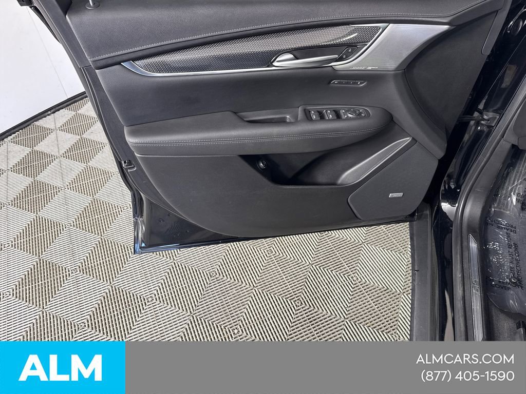Used 2023 Cadillac XT5 Sportv image 14