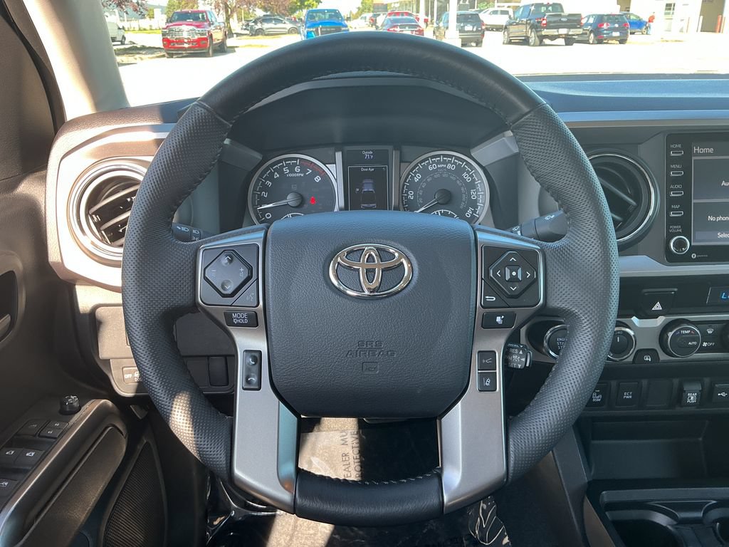 Used 2023 Toyota Tacoma SR5 AWD/4WD image 18
