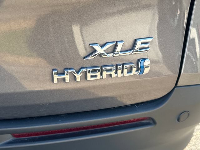 Used 2022 Toyota Sienna XLE FWD image 6