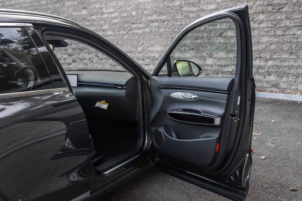 Used 2026 Genesis GV70 2.5T AWD/4WD image 14