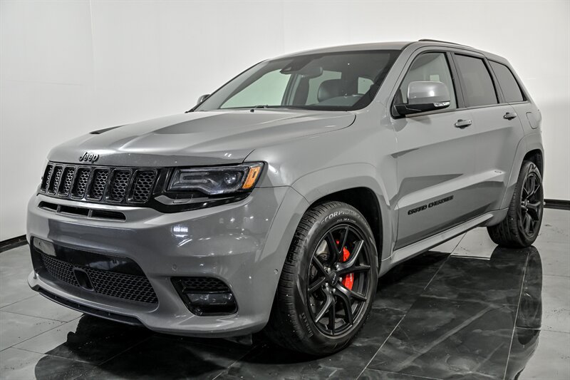 Used 2019 Jeep Grand Cherokee SRT AWD/4WD image 5