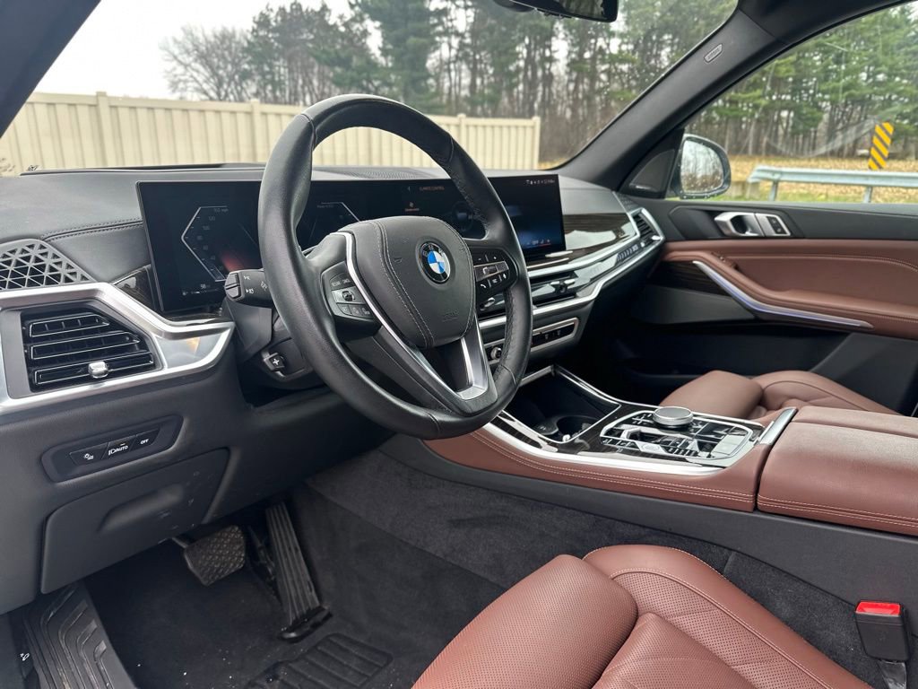 Certified 2024 BMW X5 xDrive40i w/ Premium Package AWD/4WD image 16