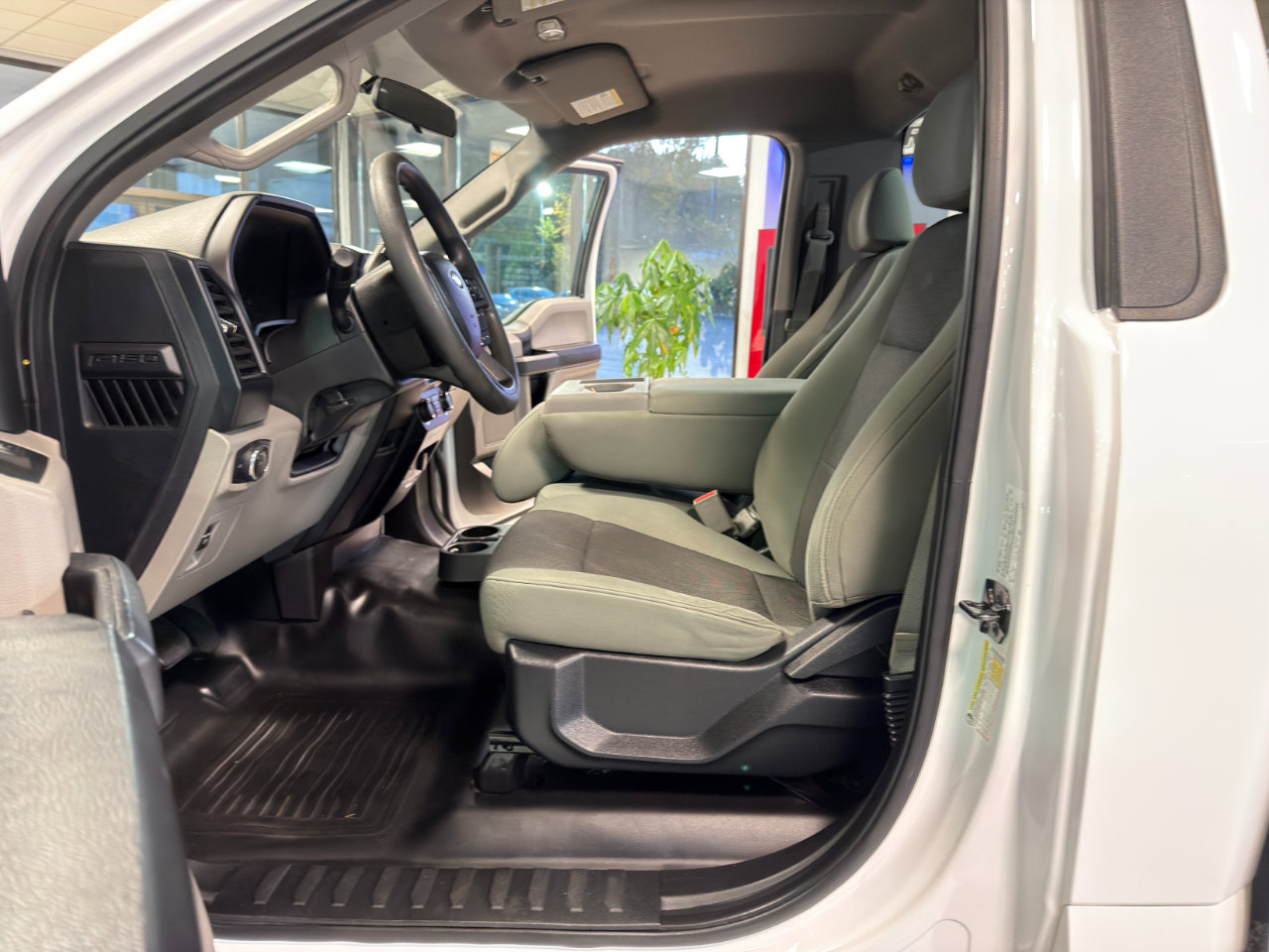 Used 2016 Ford F150 XL w/ Equipment Group 101A Mid image 14