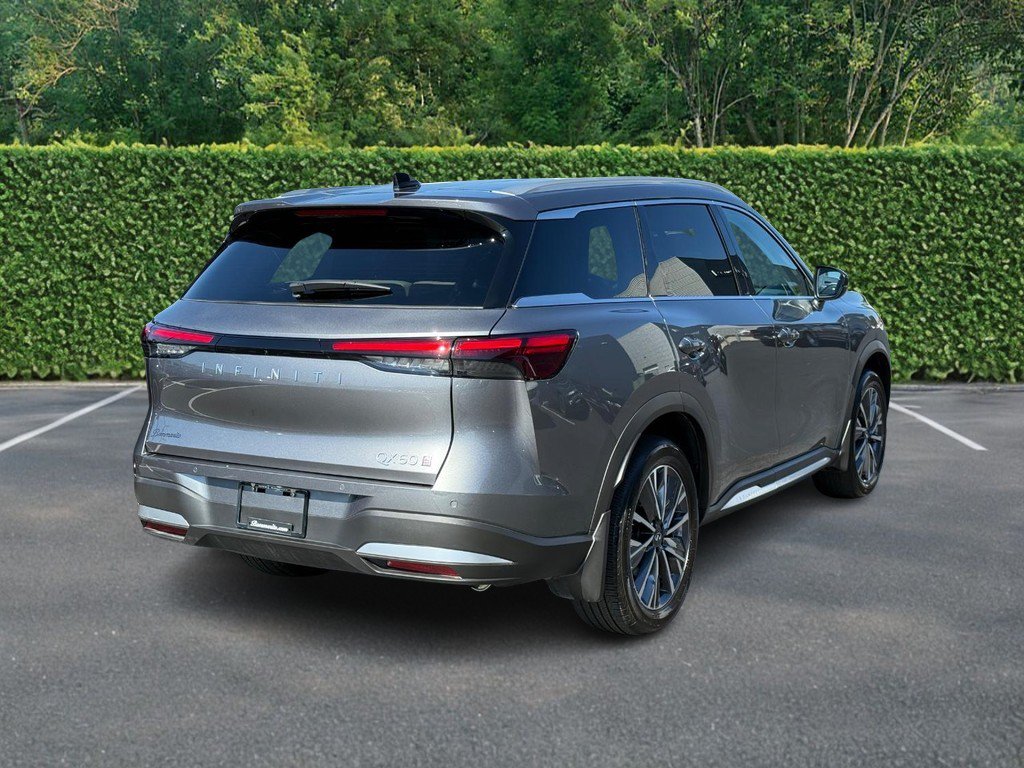 Used 2026 INFINITI QX60 Luxe w/ Cargo Package AWD/4WD image 3