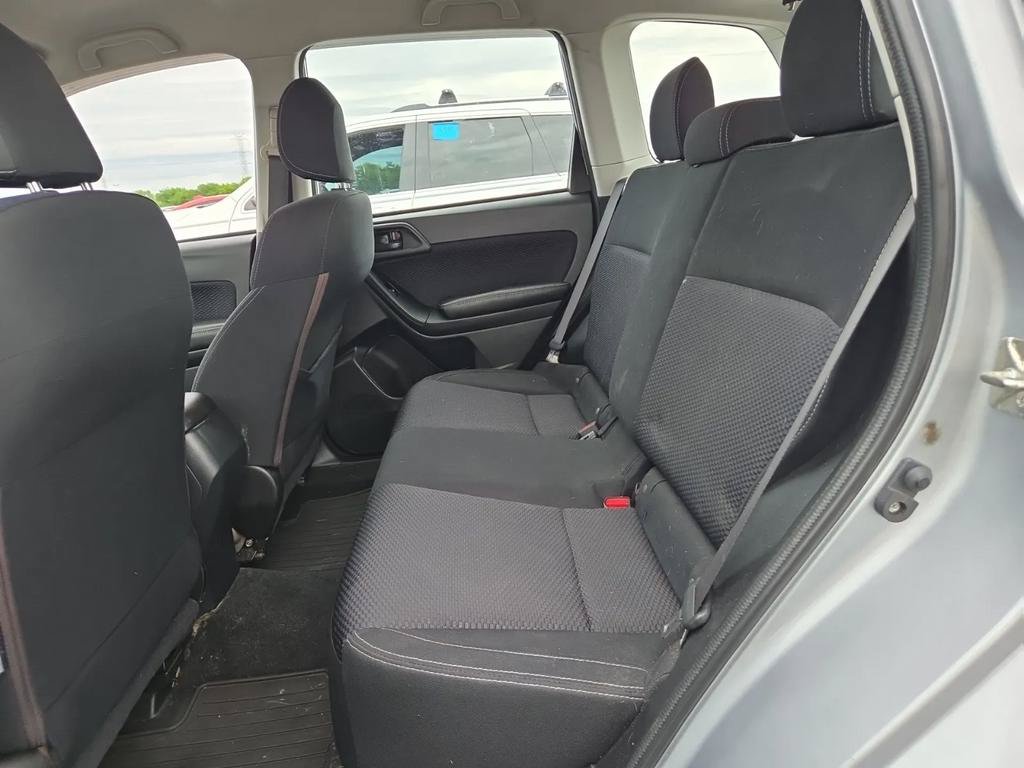 Used 2018 Subaru Forester 2.5i w/ Alloy Wheel Package AWD/4WD image 5