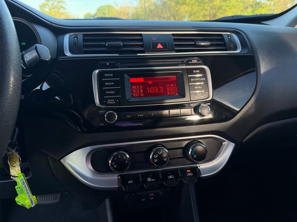Used 2016 Kia Rio LX image 17