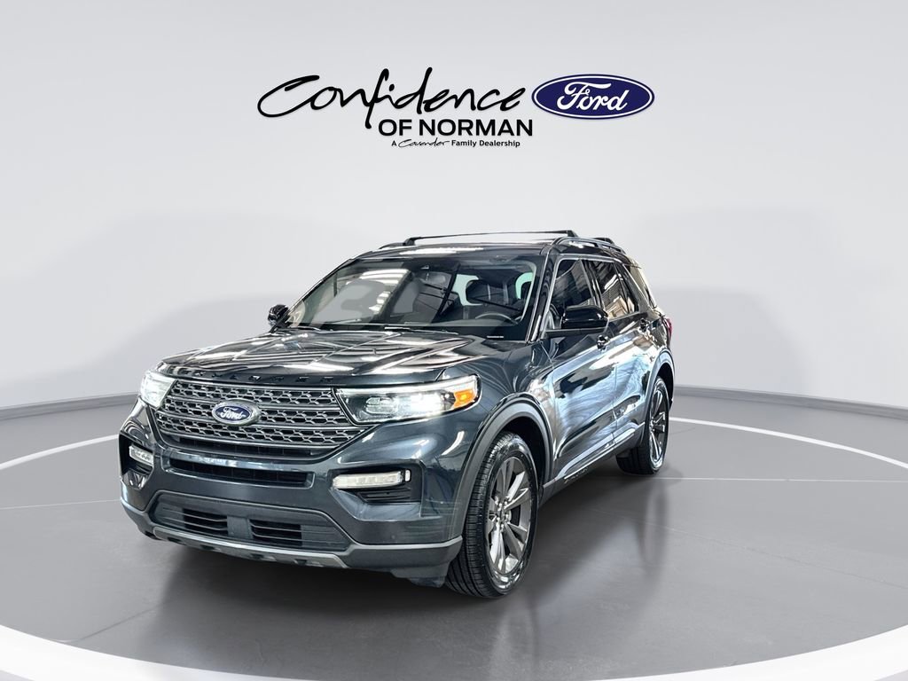 Used 2023 Ford Explorer XLT w/ Equipment Group 202A RWD image 3