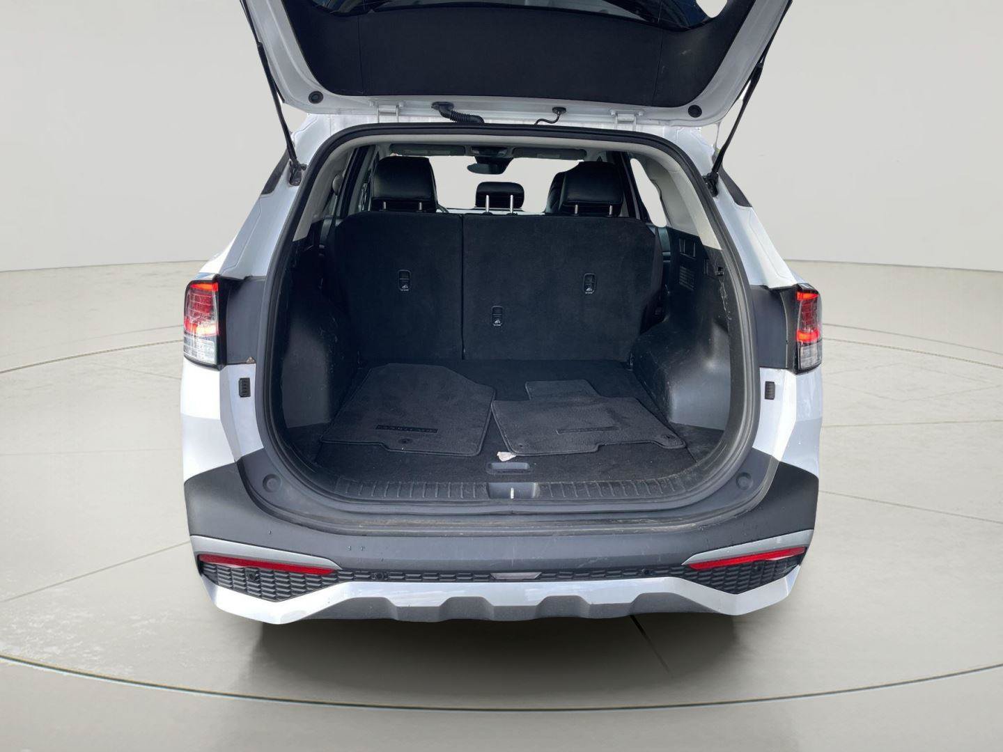 Used 2023 Kia Sportage EX AWD/4WD image 9