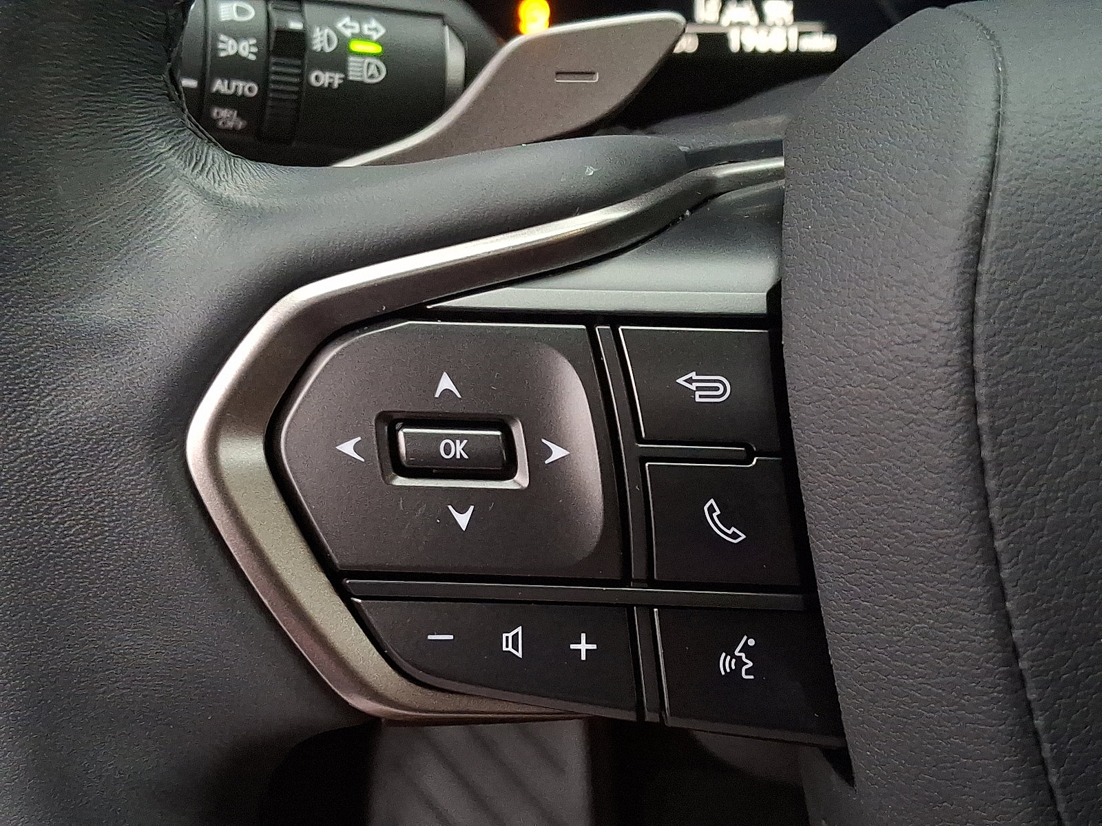 Used 2024 Lexus RX 350 Premium w/ Accessory Package (Z1) image 22